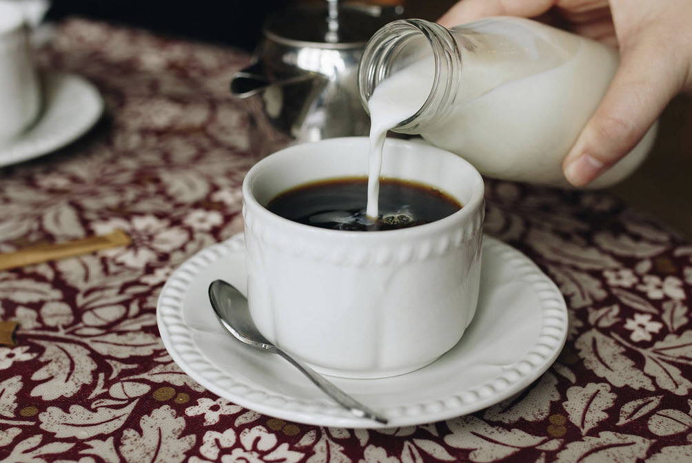 A Guide to Making Coffee With Non-Dairy Milk